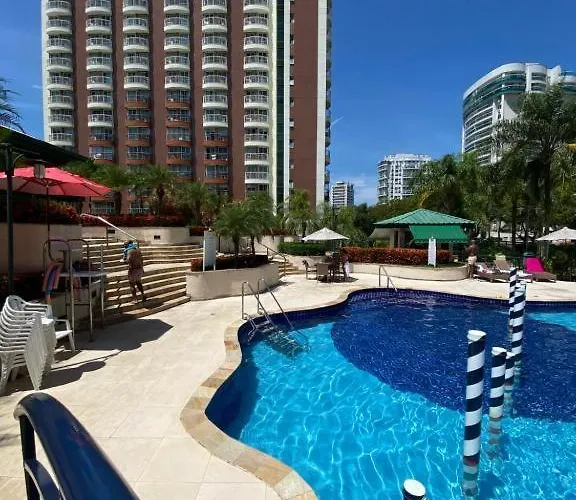 Flat na Barra da Tijuca - Premium - Com Cozinha, Microondas, Estacionamento, Balsa para Praia, Academia, Muito lindo, Confortável e Aconchegante Rio de Janeiro